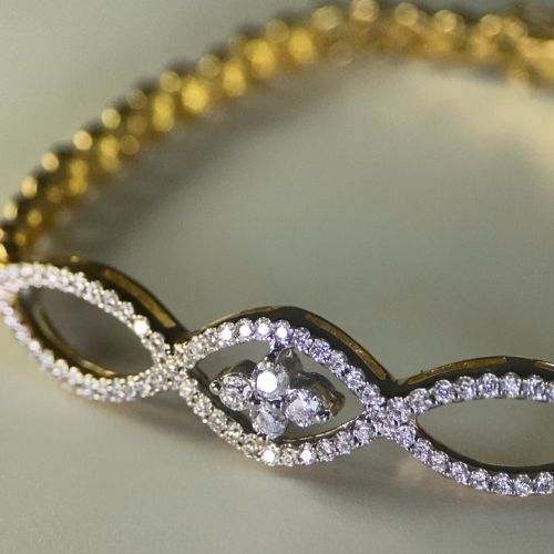18k Solid Gold and Diamonds Bracelet