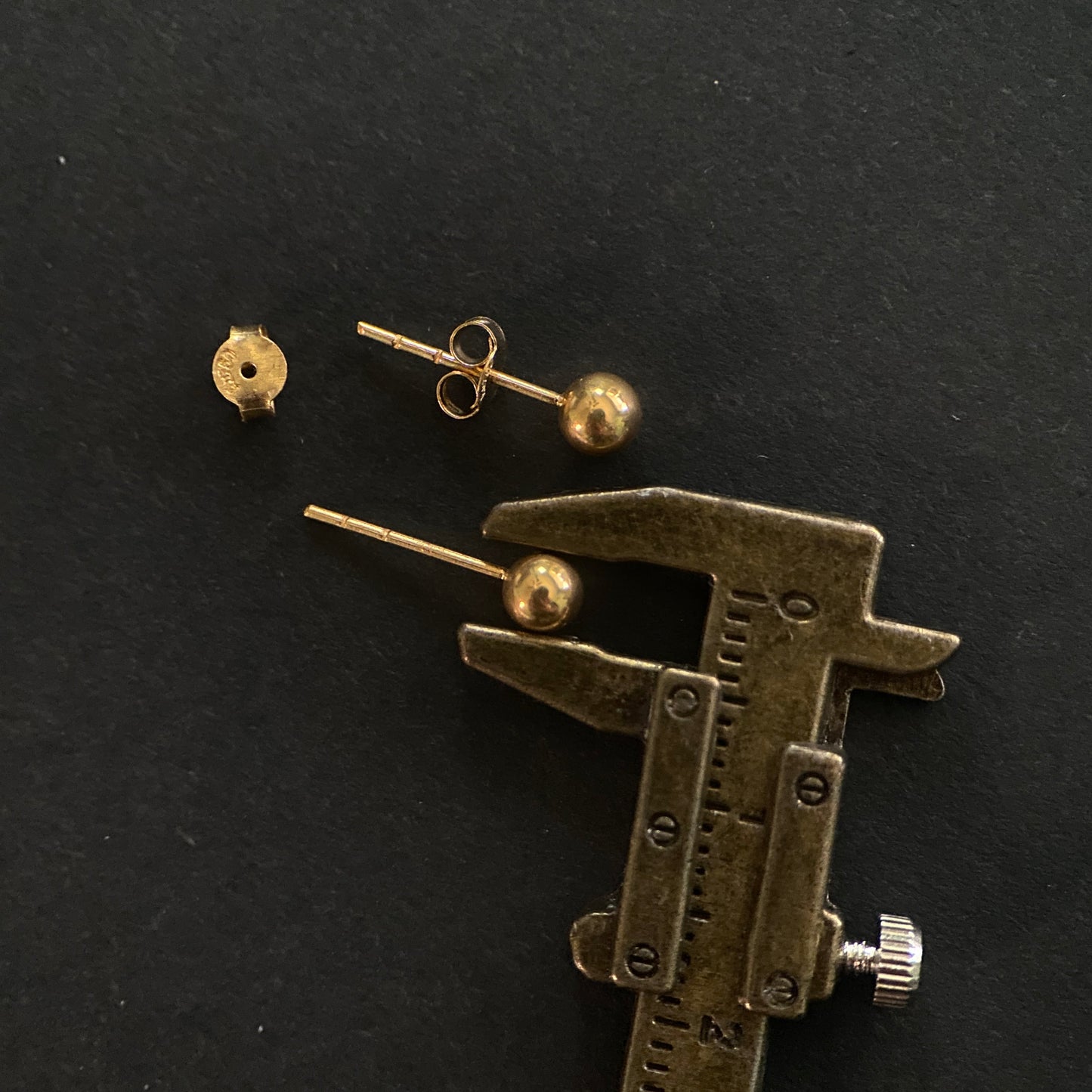 Solid 18k Gold Minimalist Ball Studs 4mm
