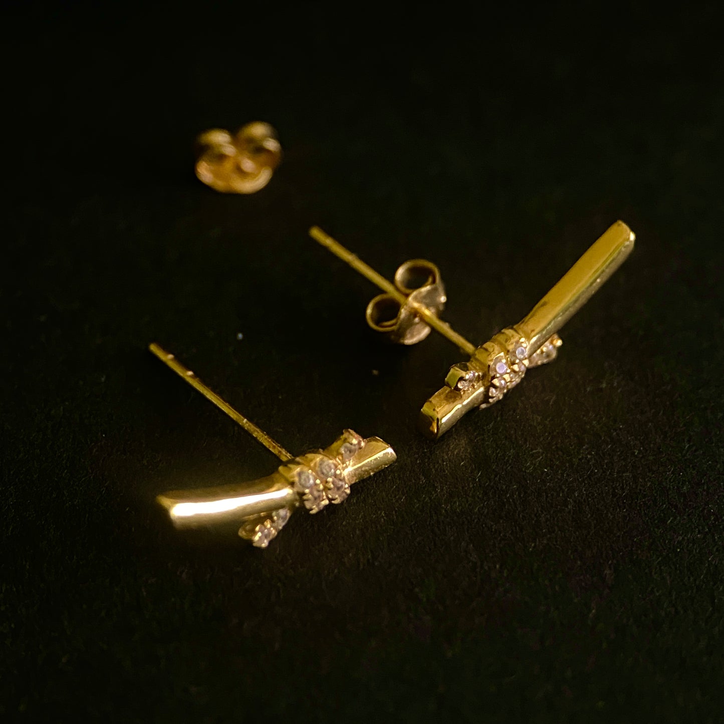 Solid 18k Gold Knot Earrings