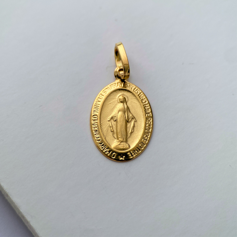 18K Yellow Gold Miraculous Medal Pendant – Virgin Mary Religious Charm