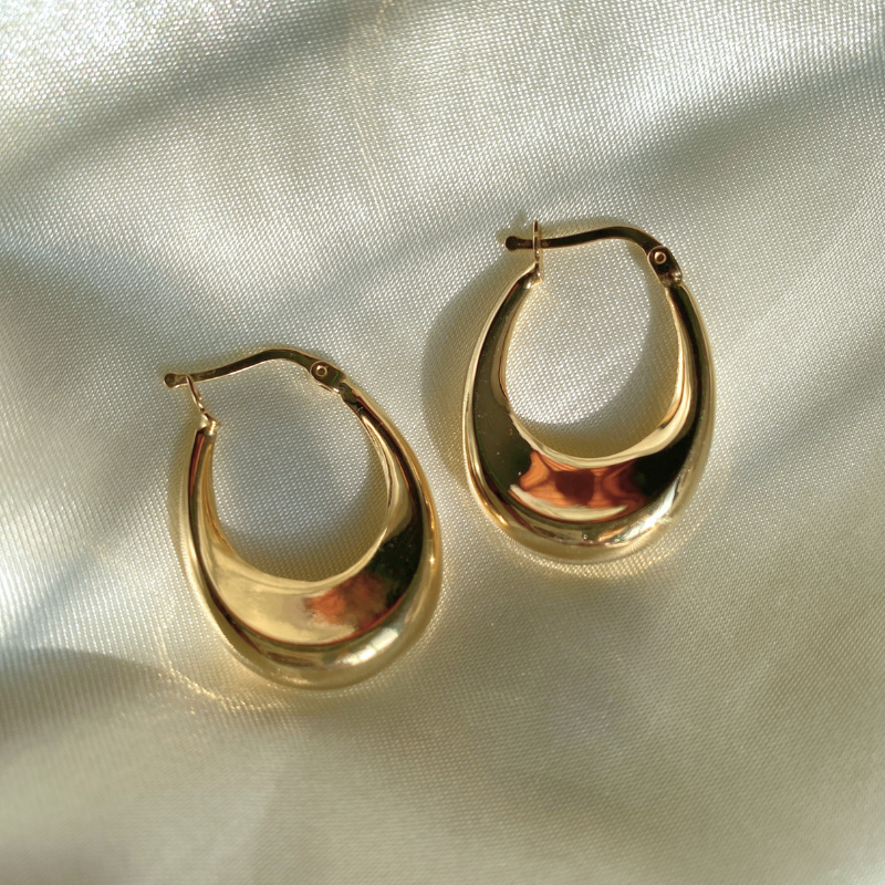 18K Gold Doorknocker Earrings