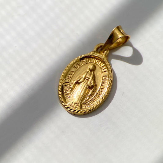 18K Yellow Gold Miraculous Medal Pendant – Virgin Mary Religious Charm