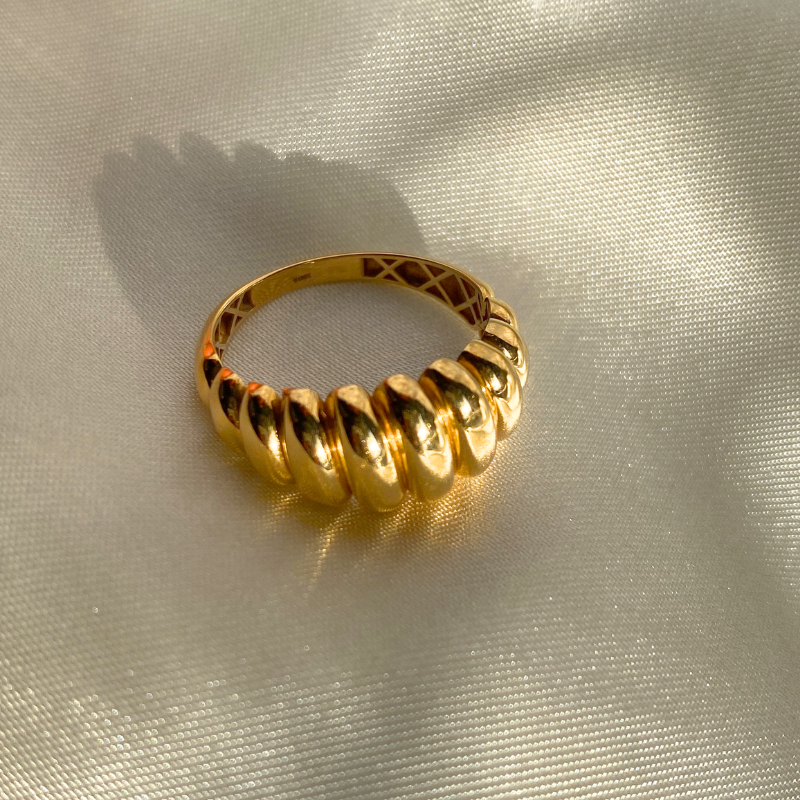18K Gold Croissant Ring