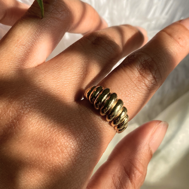 18K Gold Croissant Ring